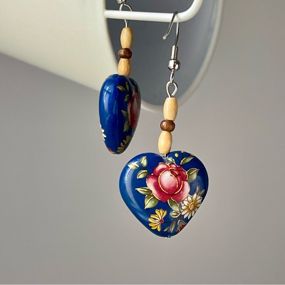 Blue Heart Floral Design Lightweight Drop Dangle Earrings Set - Picture 3 of 7